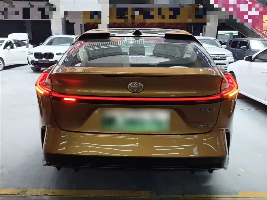 Toyota bZ5 2025 из CN, фото 2