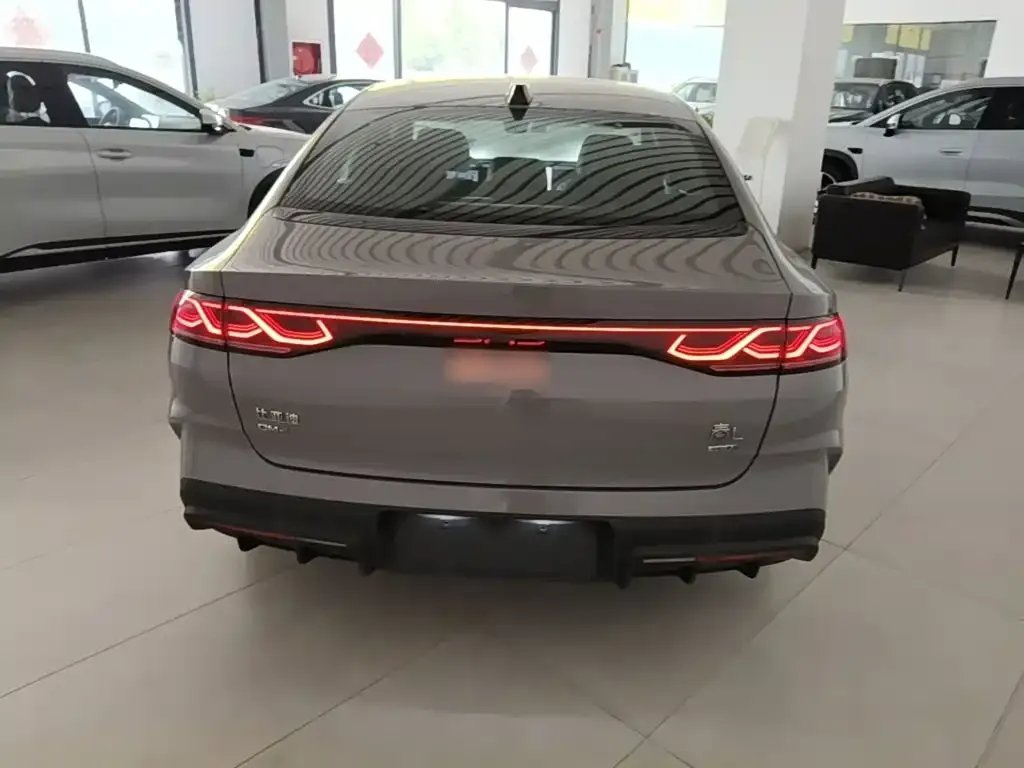 BYD Qin L — фото 10