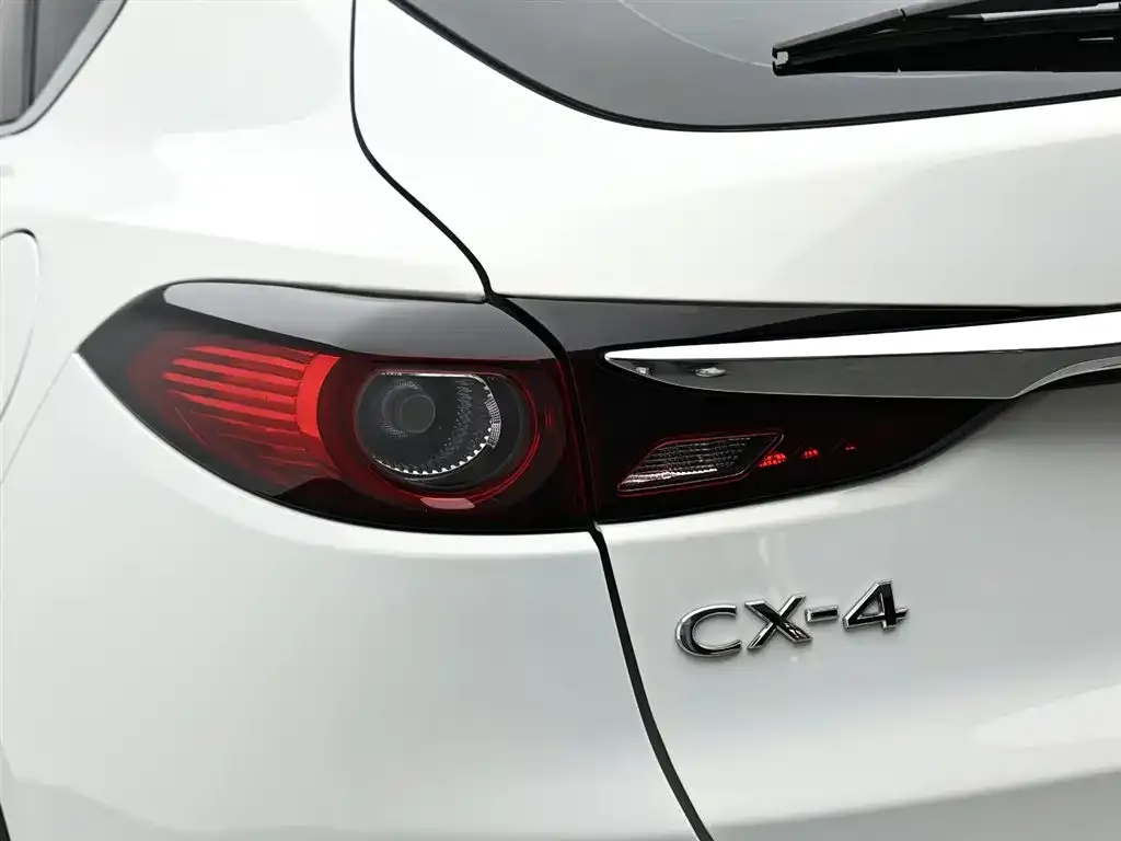 Mazda CX-4 — фото 8