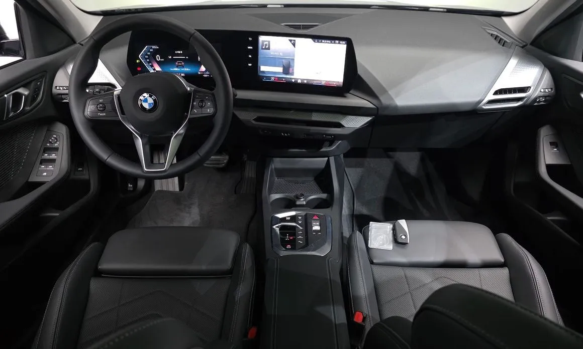 BMW 1-Series 2025 из KR, фото 9