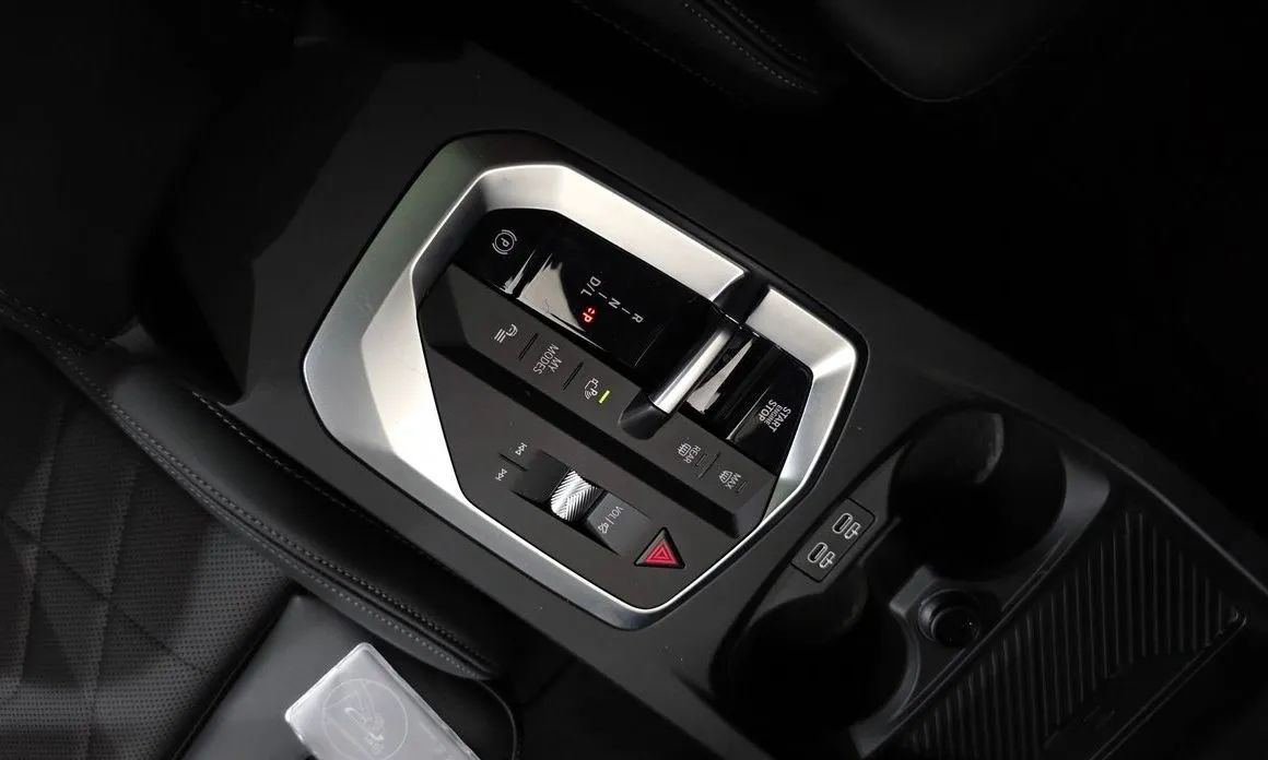 BMW 1-Series 2025 из KR, фото 3