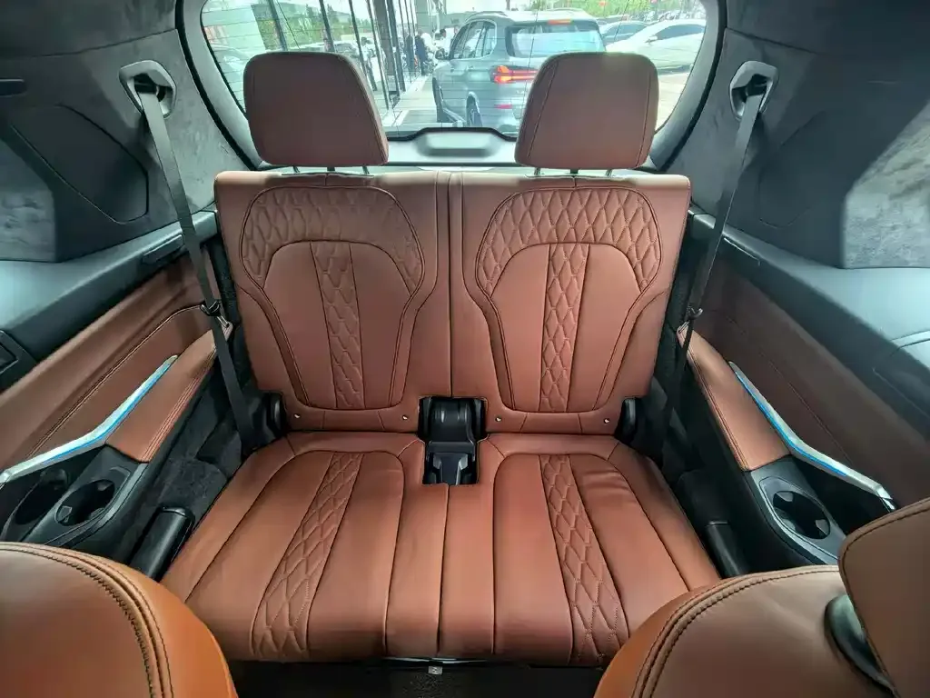 BMW X7 — фото 2