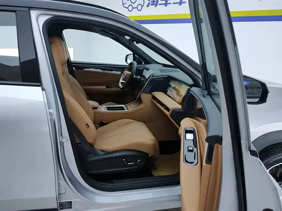 Geely Galaxy L7 — фото 10