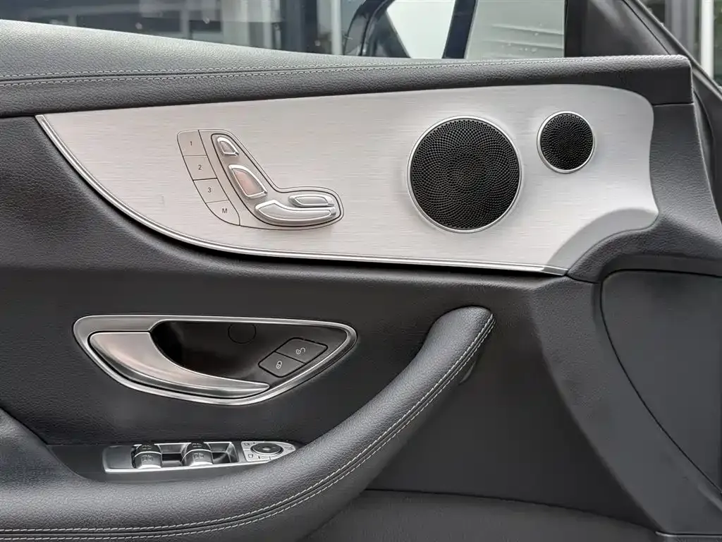 Mercedes-Benz E-Class (Import) — фото 10