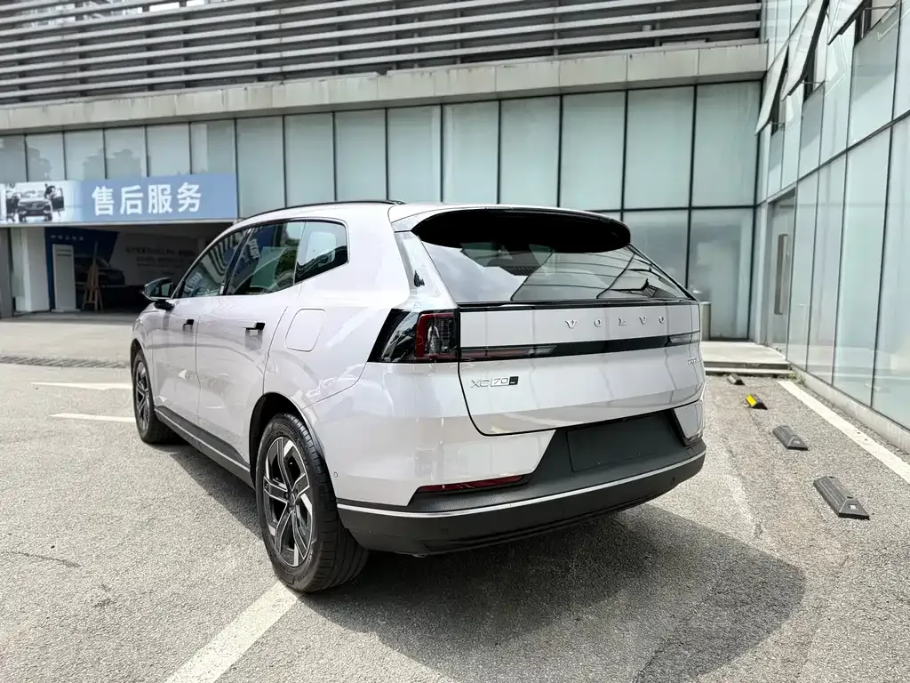 Volvo XC70 Plug-in Hybrid 2026 из CN, фото 8
