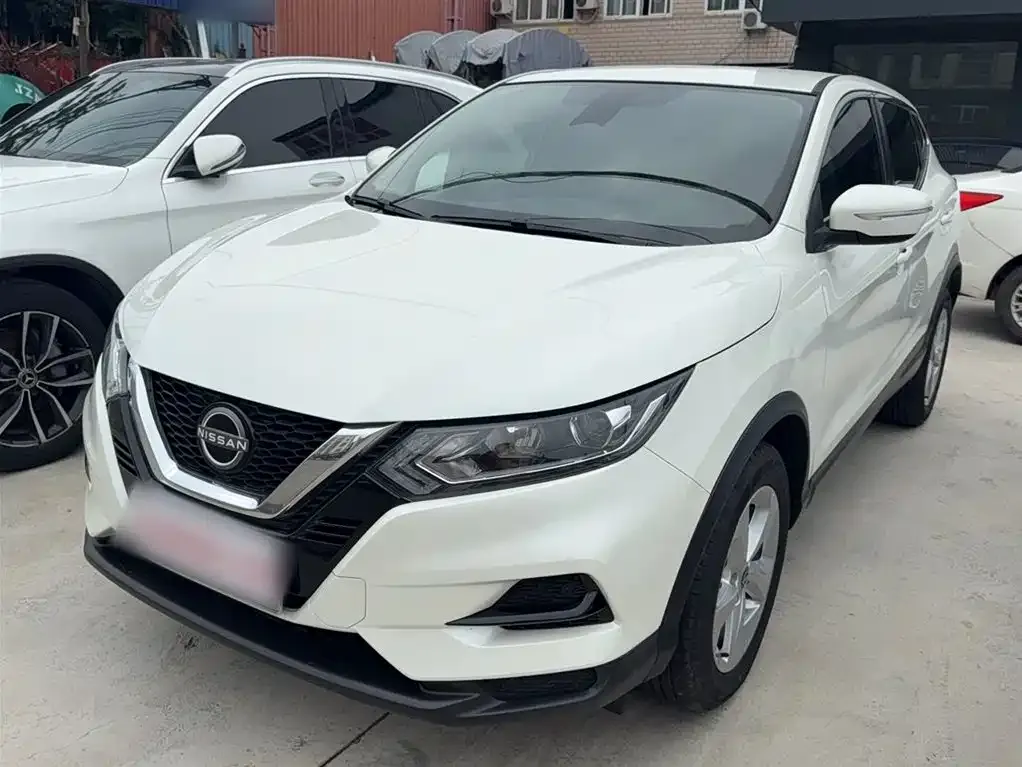 Nissan Qashqai — фото 1