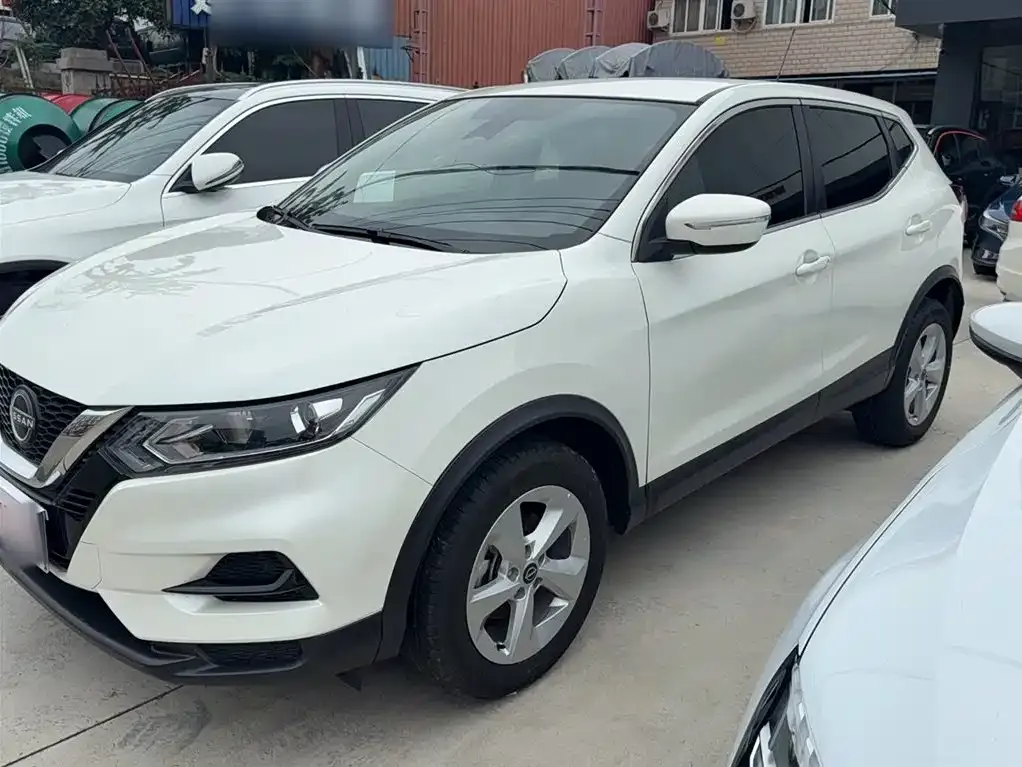 Nissan Qashqai — фото 10
