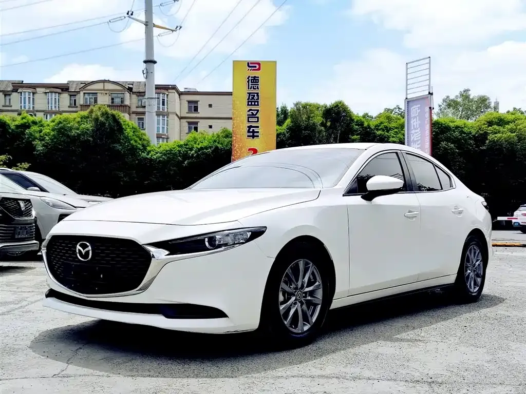 Mazda 3 Axela — фото 1