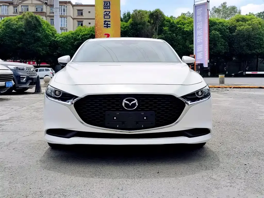 Mazda 3 Axela — фото 4
