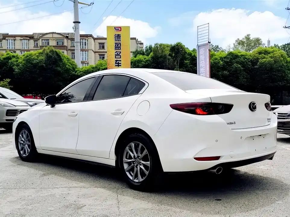 Mazda 3 Axela — фото 3