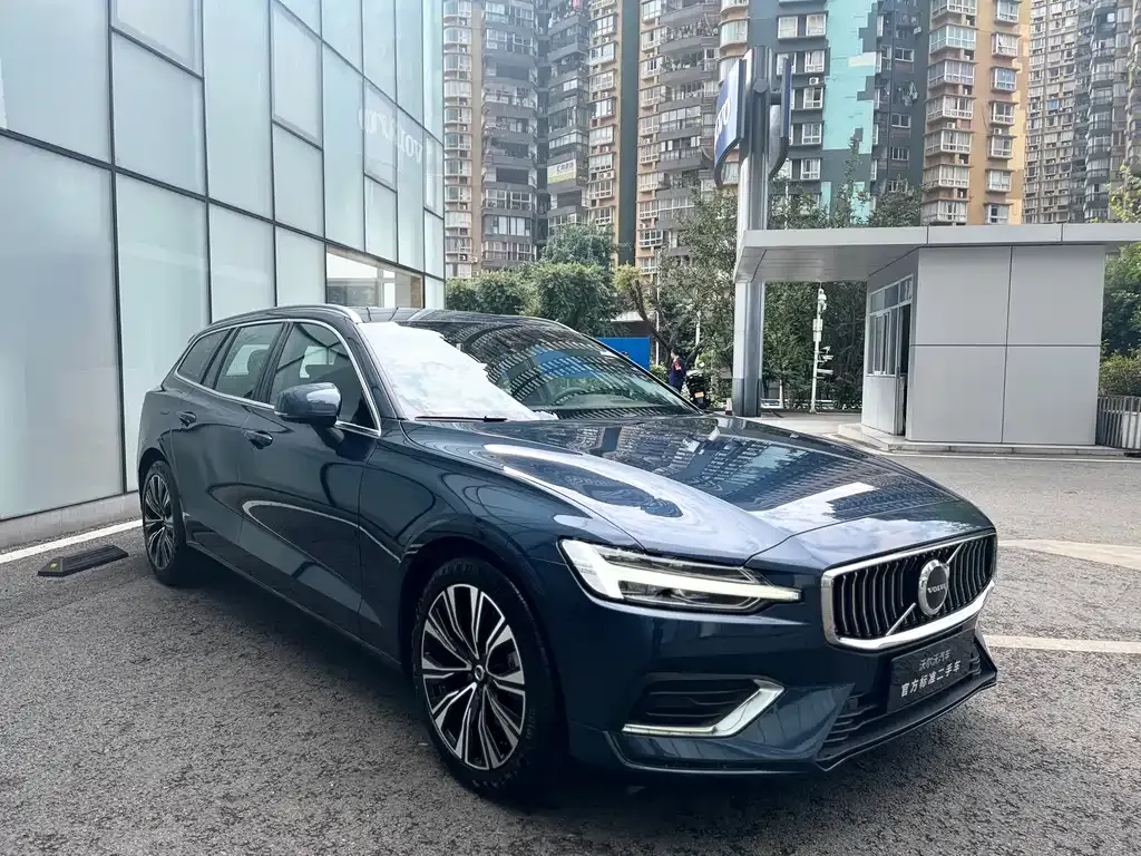 Volvo V60 2023 из CN, фото 7