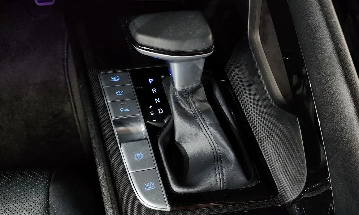Hyundai AVANTE — фото 7