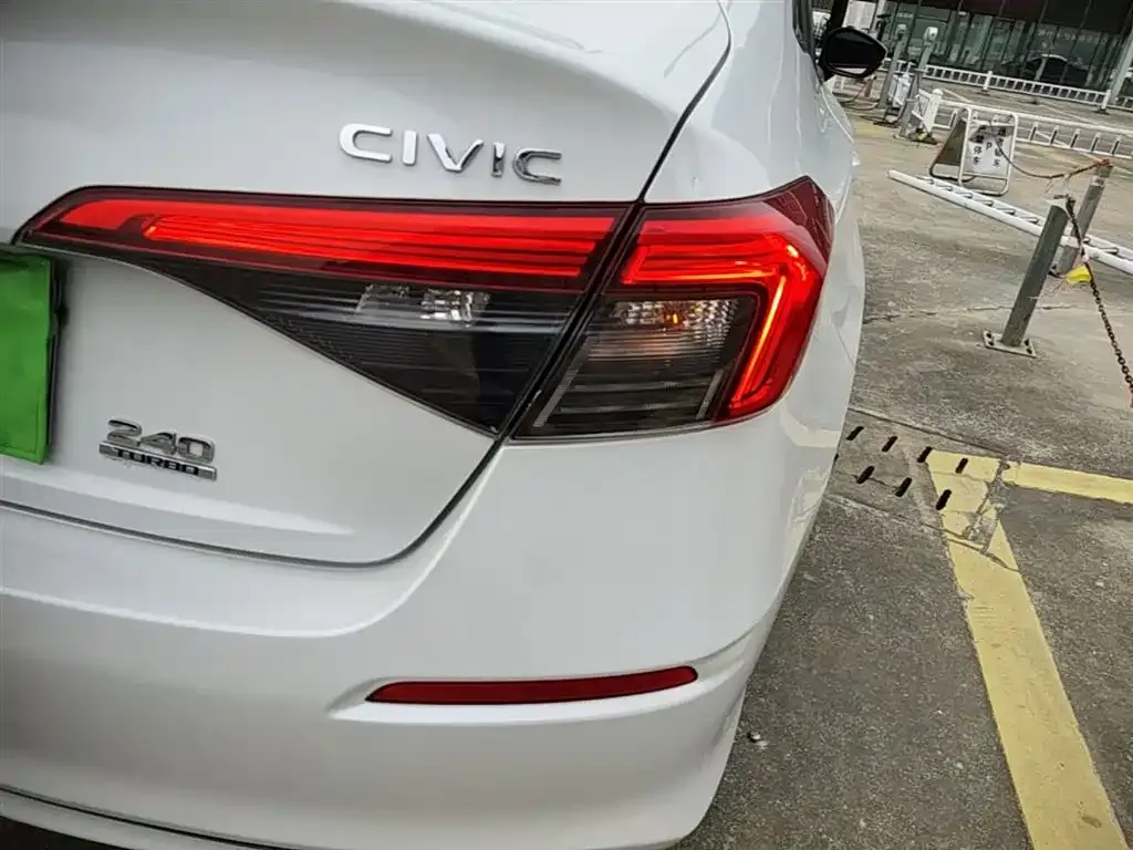 Honda Civic — фото 4