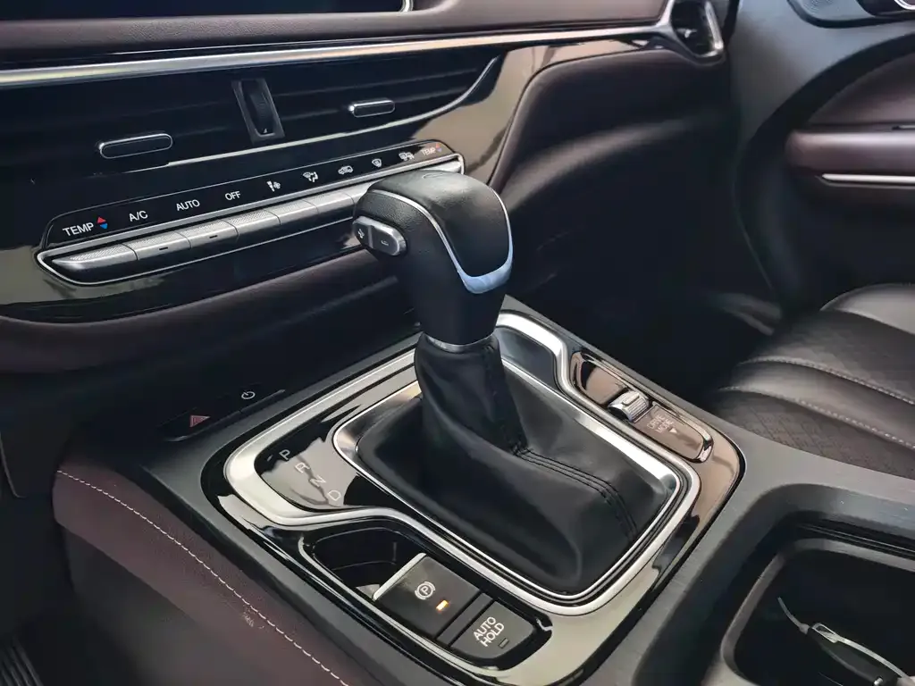 GAC Motor Trumpchi M6 — фото 2
