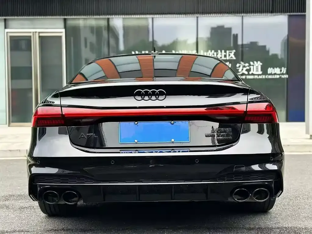 Audi A7L — фото 8