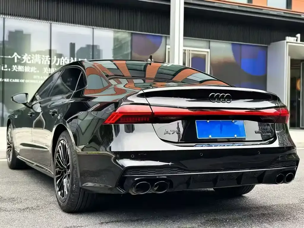 Audi A7L — фото 7