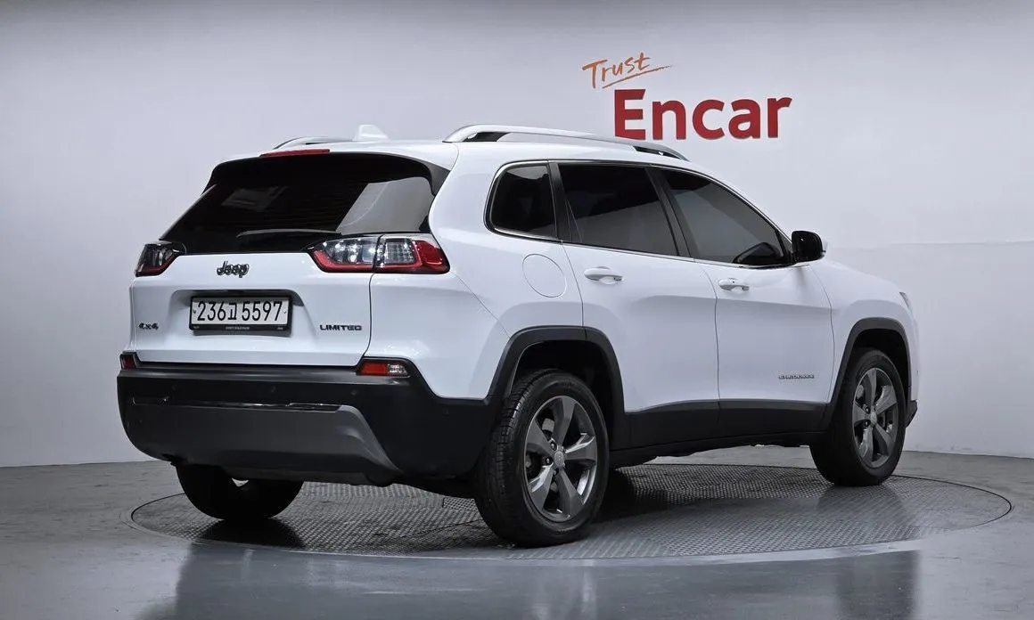 Jeep Cherokee 2021 из KR, фото 2