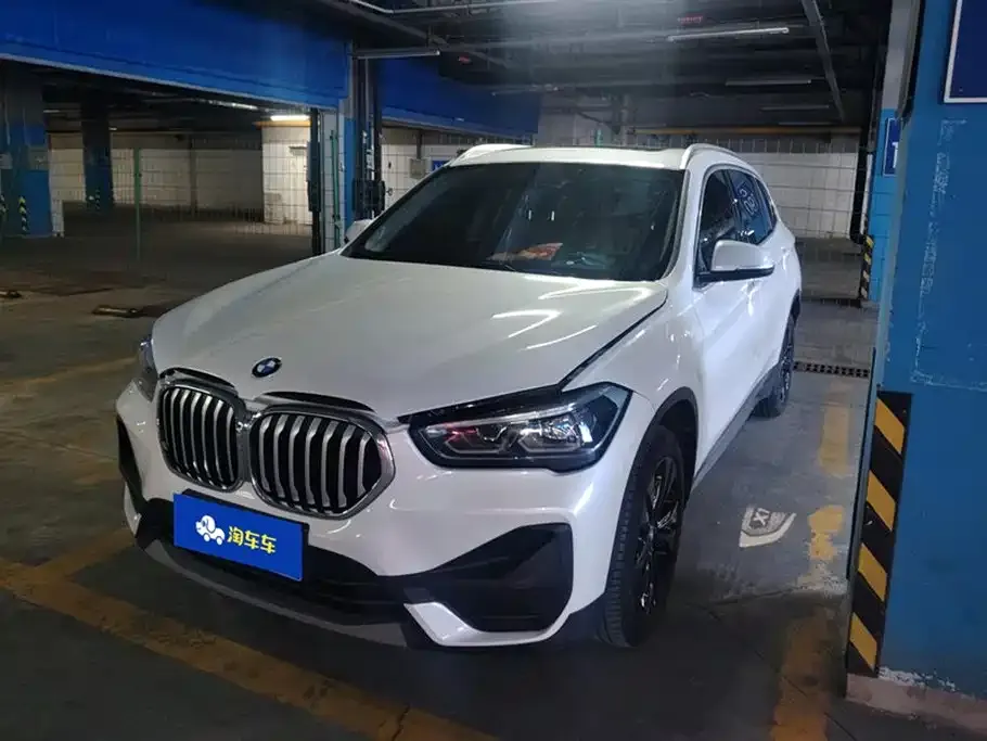 BMW X1 — фото 1