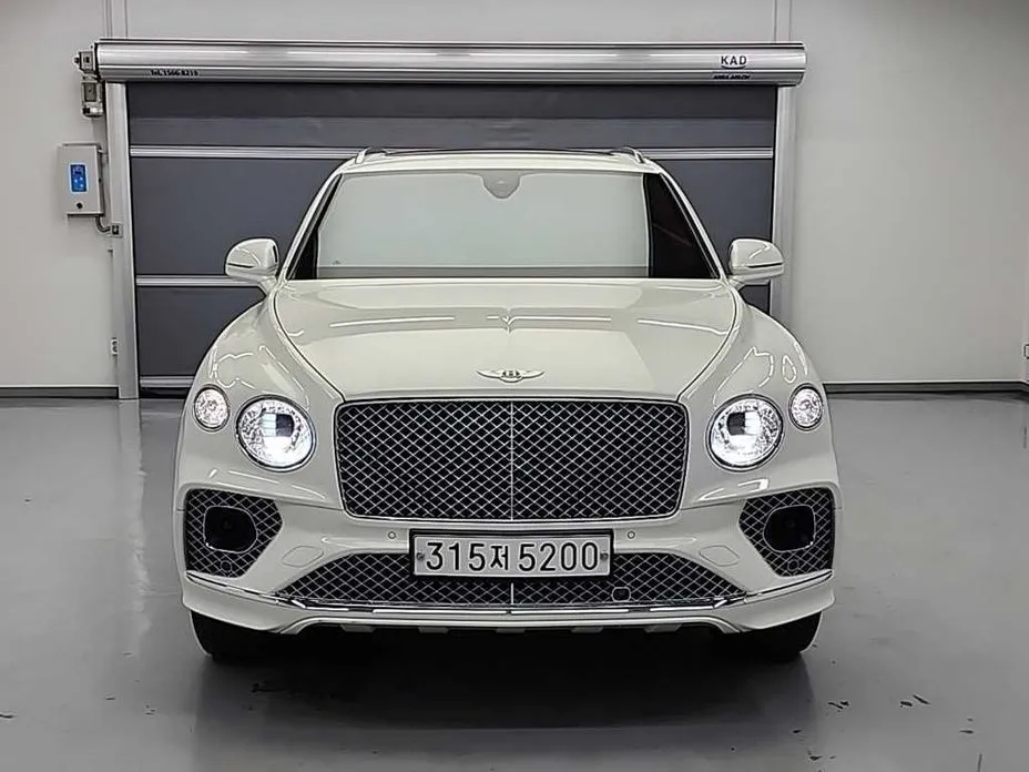 Bentley Bentayga 2022 из KR, фото 2
