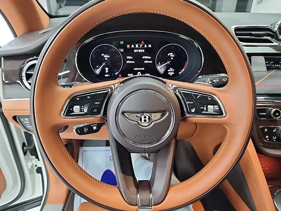 Bentley Bentayga 2022 из KR, фото 4