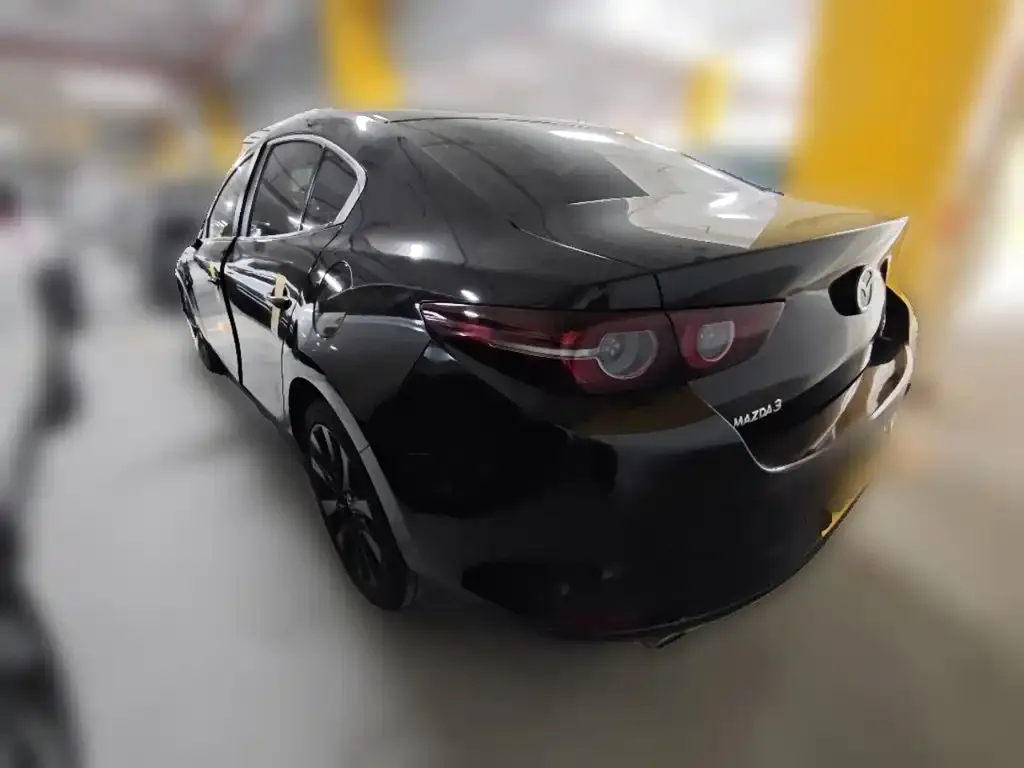 Mazda 3 Axela — фото 10