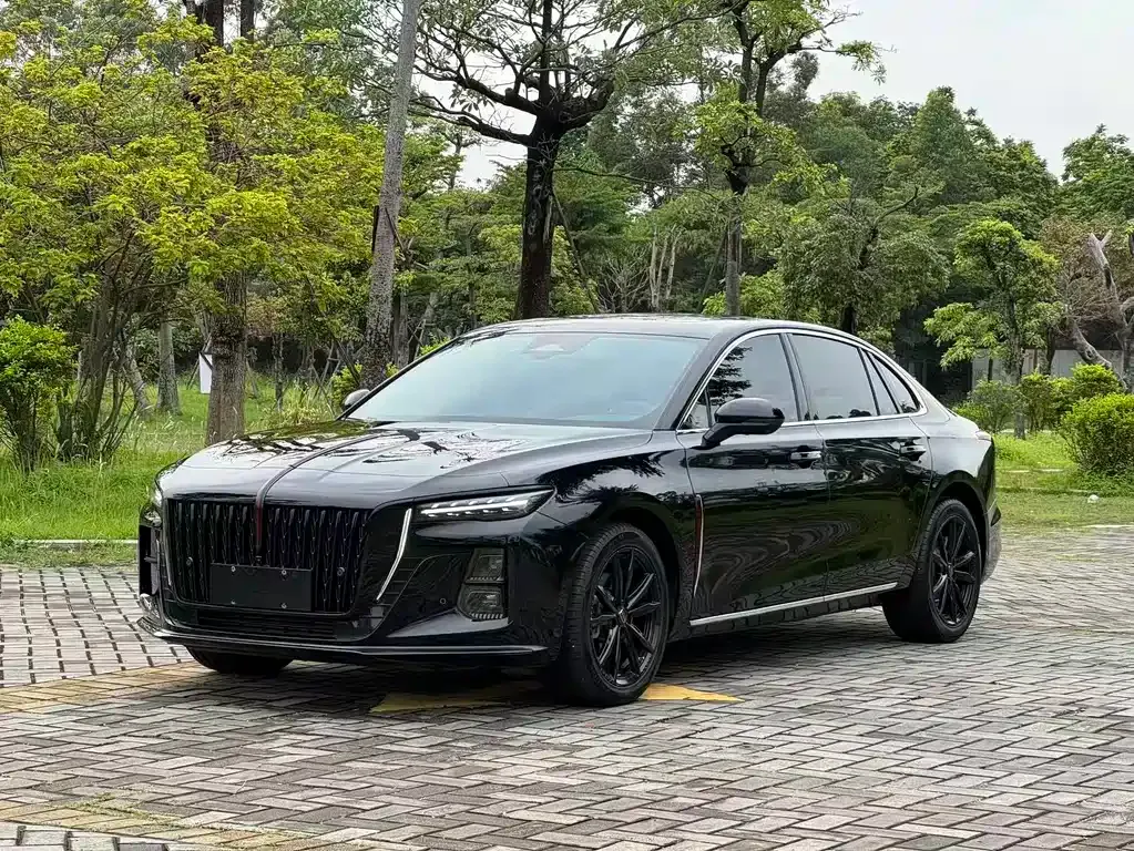 Hongqi H5 — фото 1