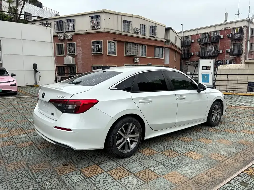 Honda Civic — фото 8