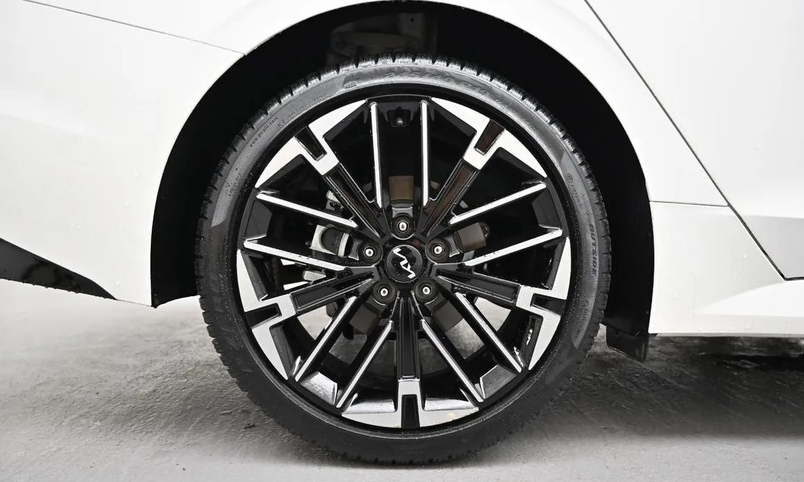Kia K5 2025 из KR, фото 4