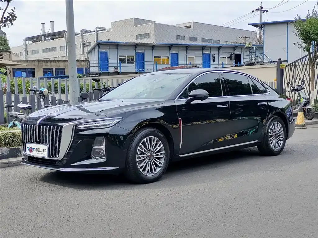 Hongqi H5 — фото 1