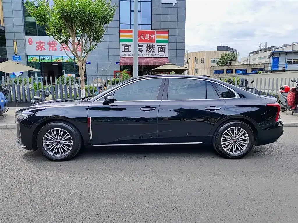 Hongqi H5 — фото 7