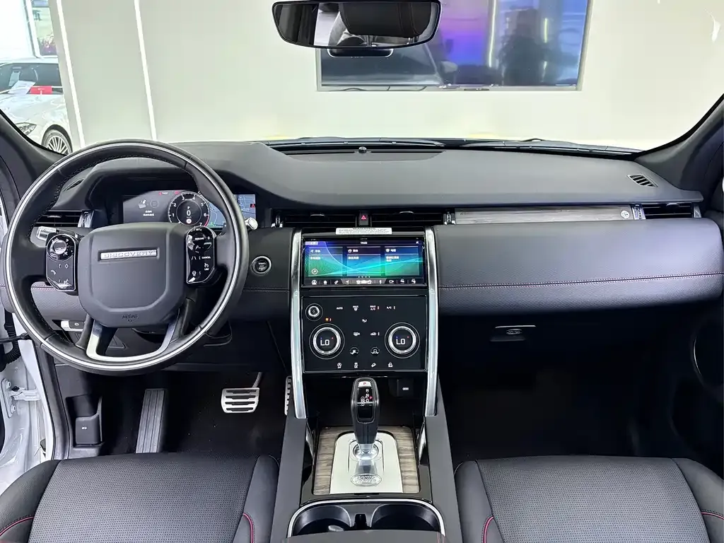 Land Rover Discovery Sport — фото 10