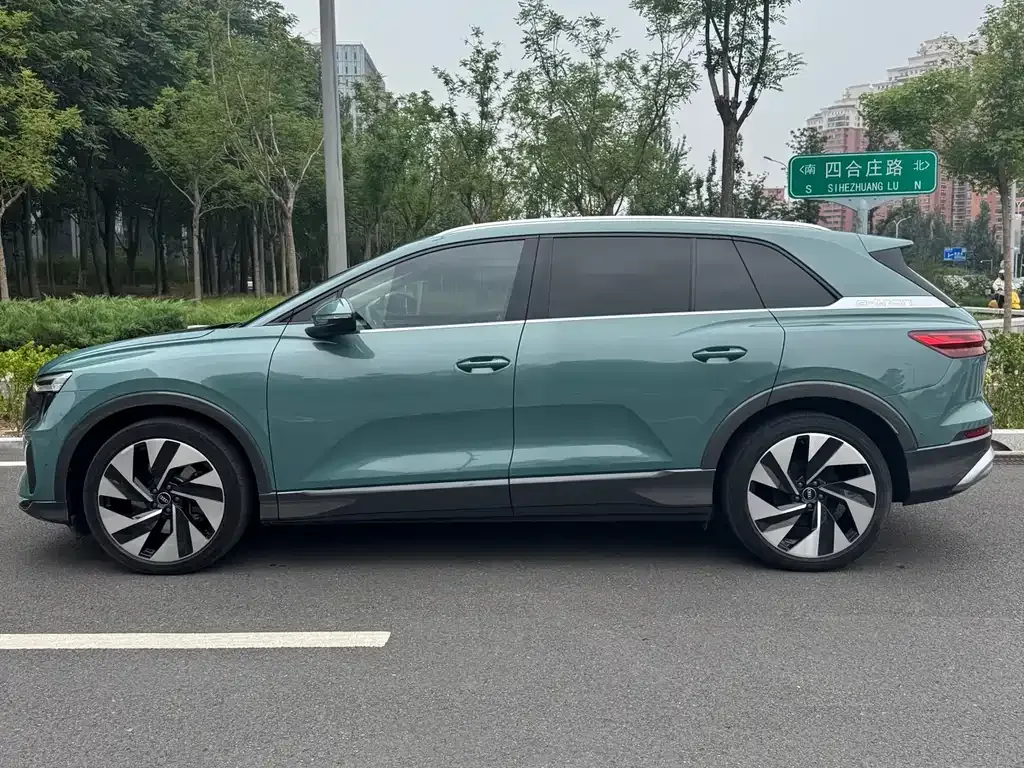 Audi Q5 e-tron 2023 из CN, фото 7