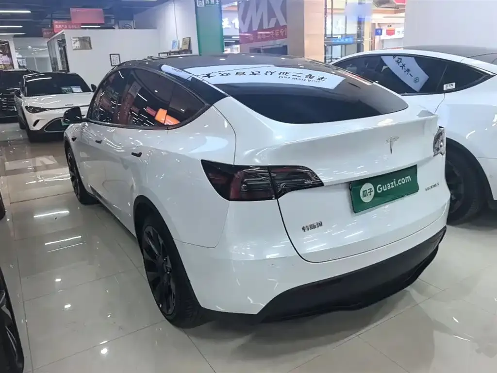 Tesla Model Y — фото 2