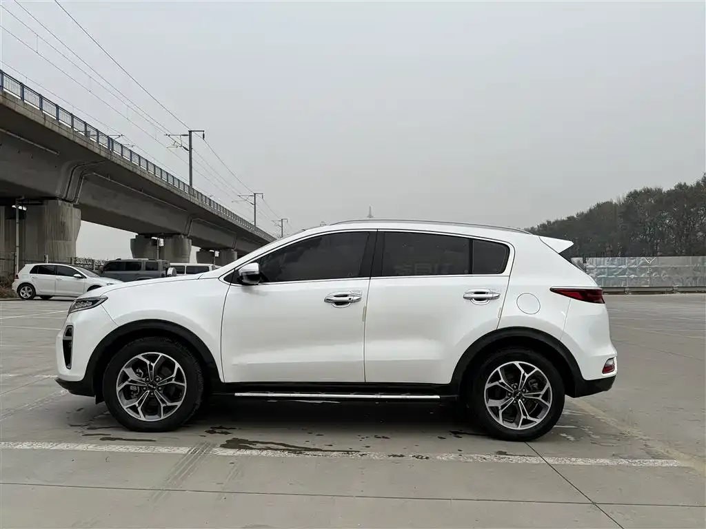Kia KX5 2021 из CN, фото 8