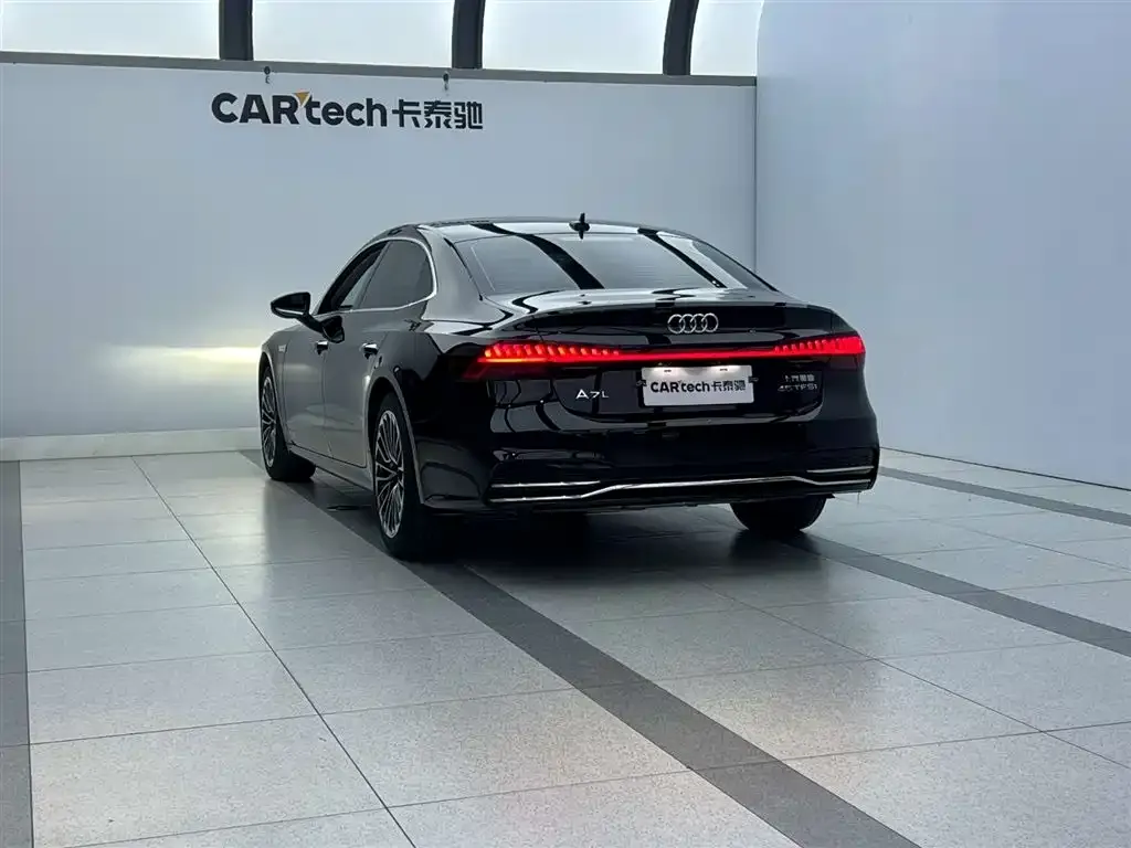 Audi A7L — фото 4