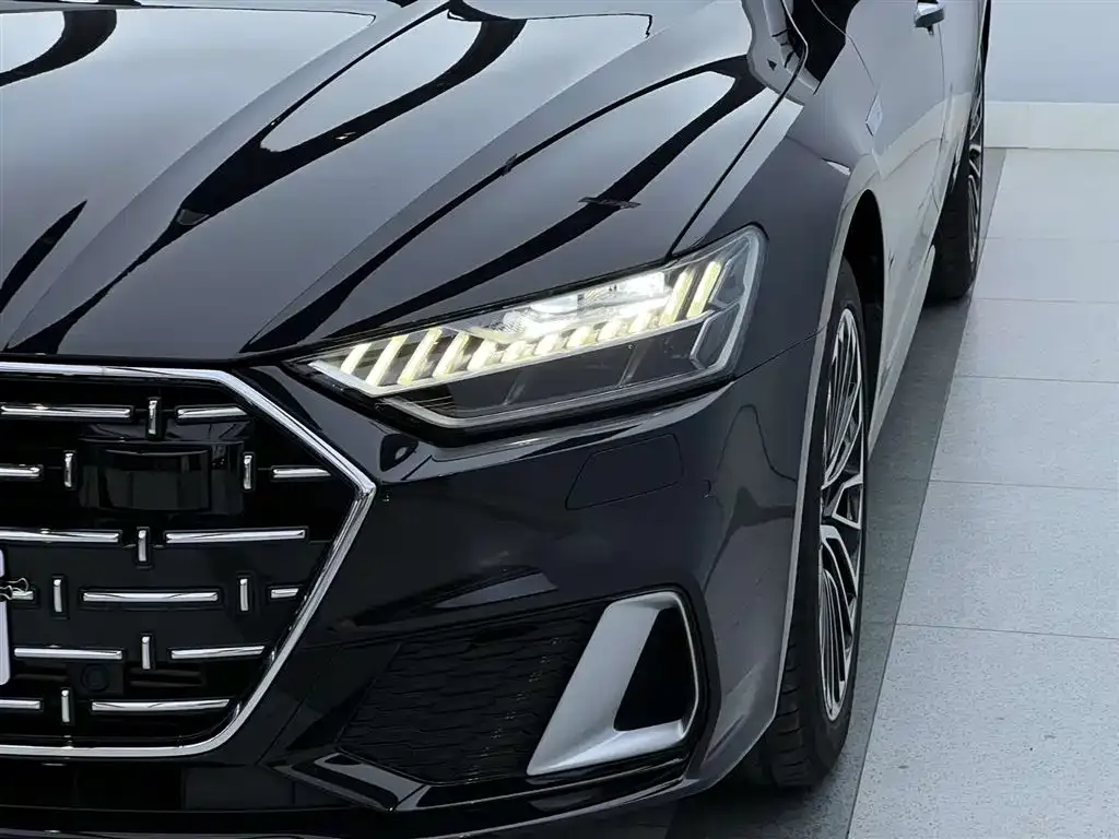 Audi A7L — фото 7
