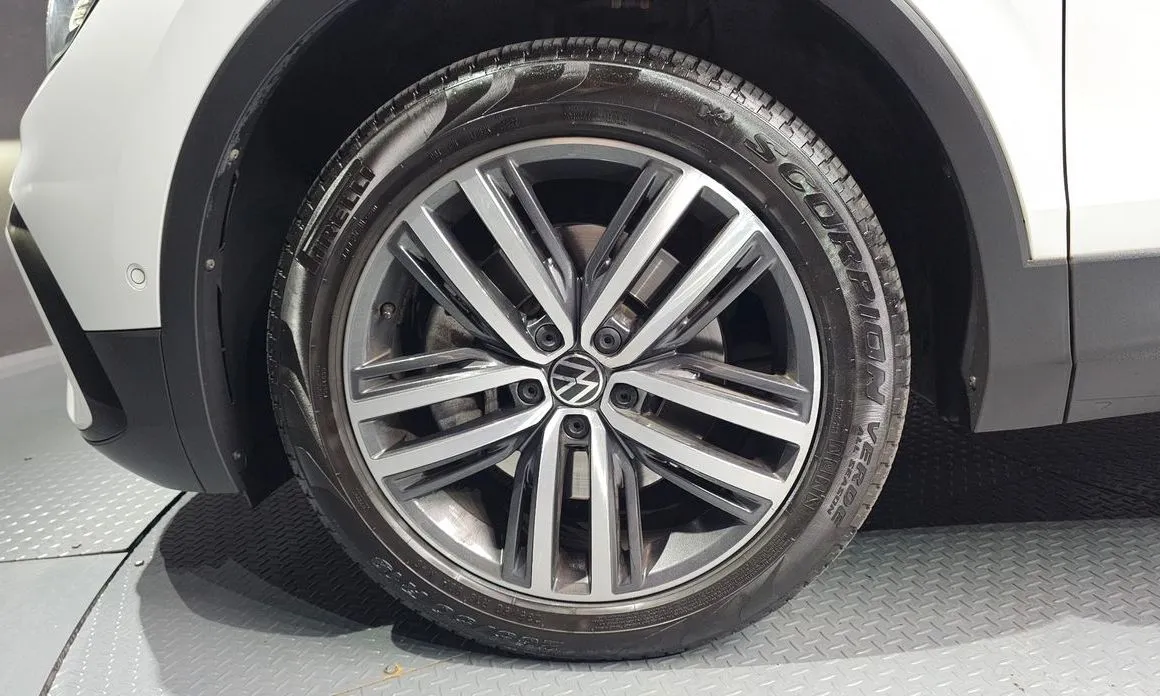 Volkswagen Tiguan 2023 из KR, фото 8