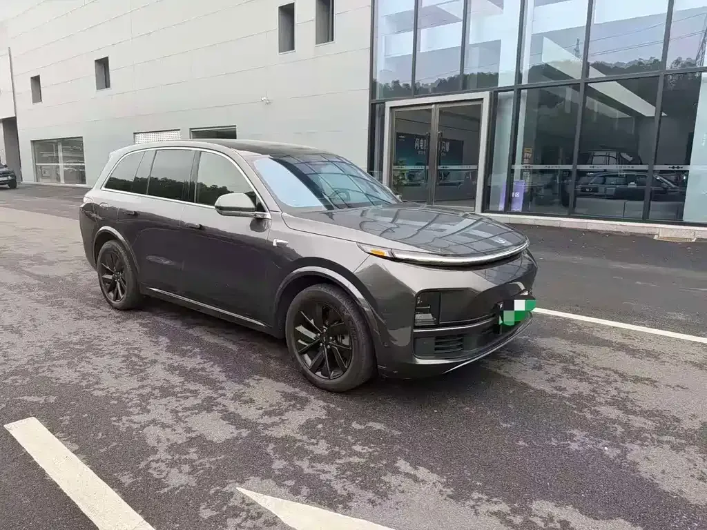 Li Auto L8