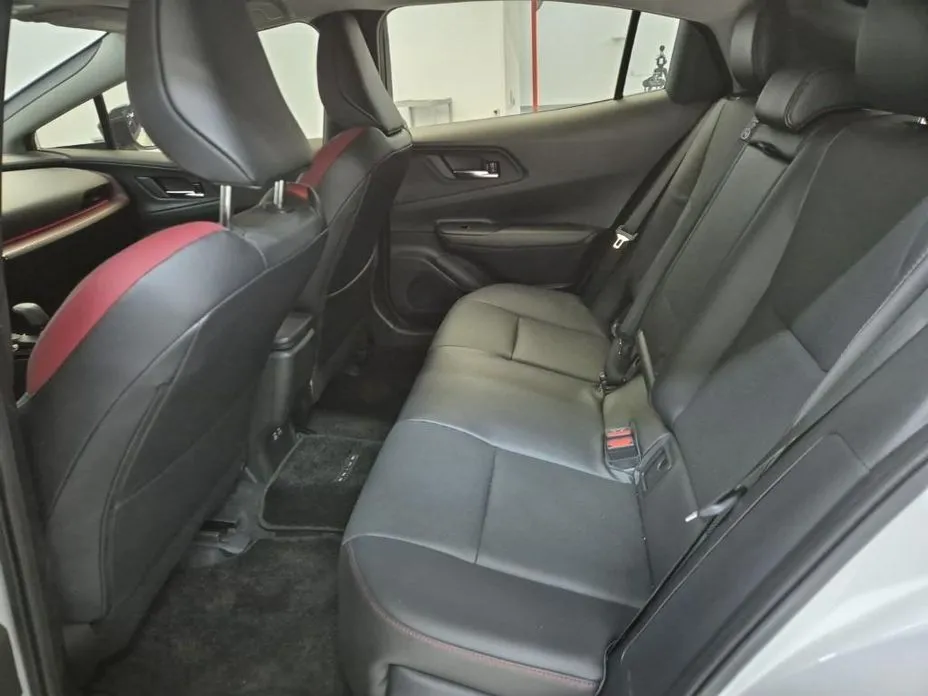 Toyota Prius 2024 из KR, фото 3