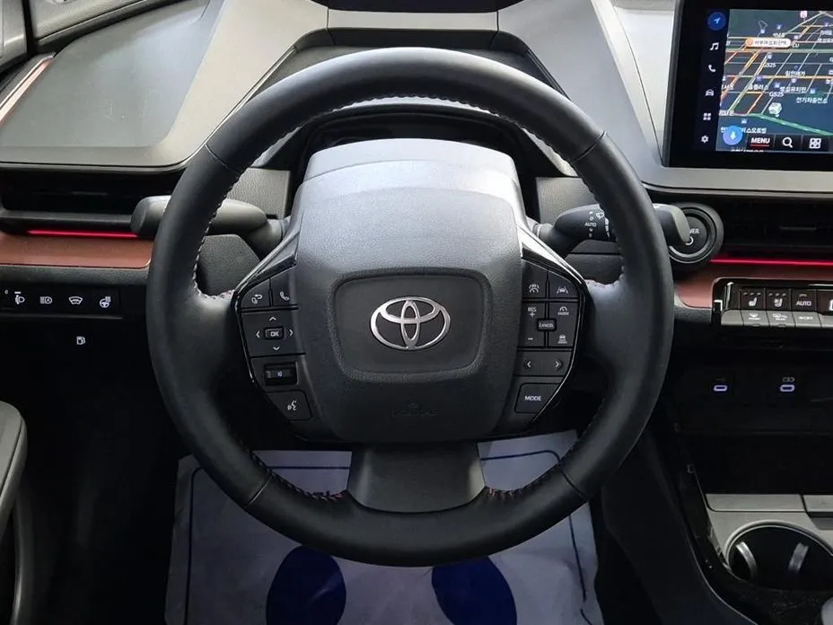Toyota Prius 2024 из KR, фото 10