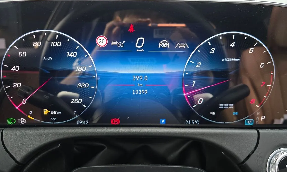 Mercedes-Benz E-Class 2025 из KR, фото 3