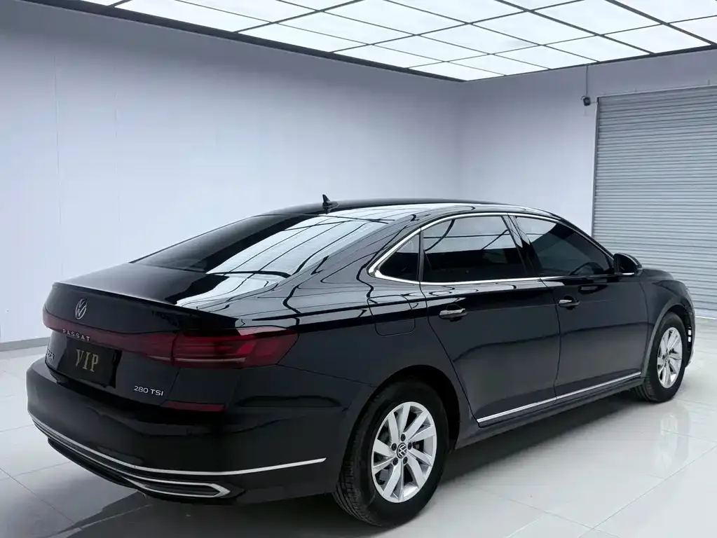 Volkswagen Passat — фото 9
