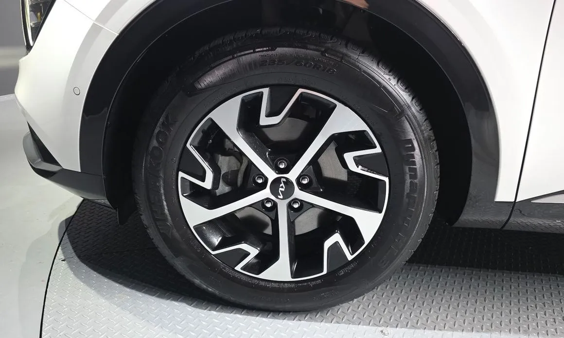 Kia Sportage — фото 6