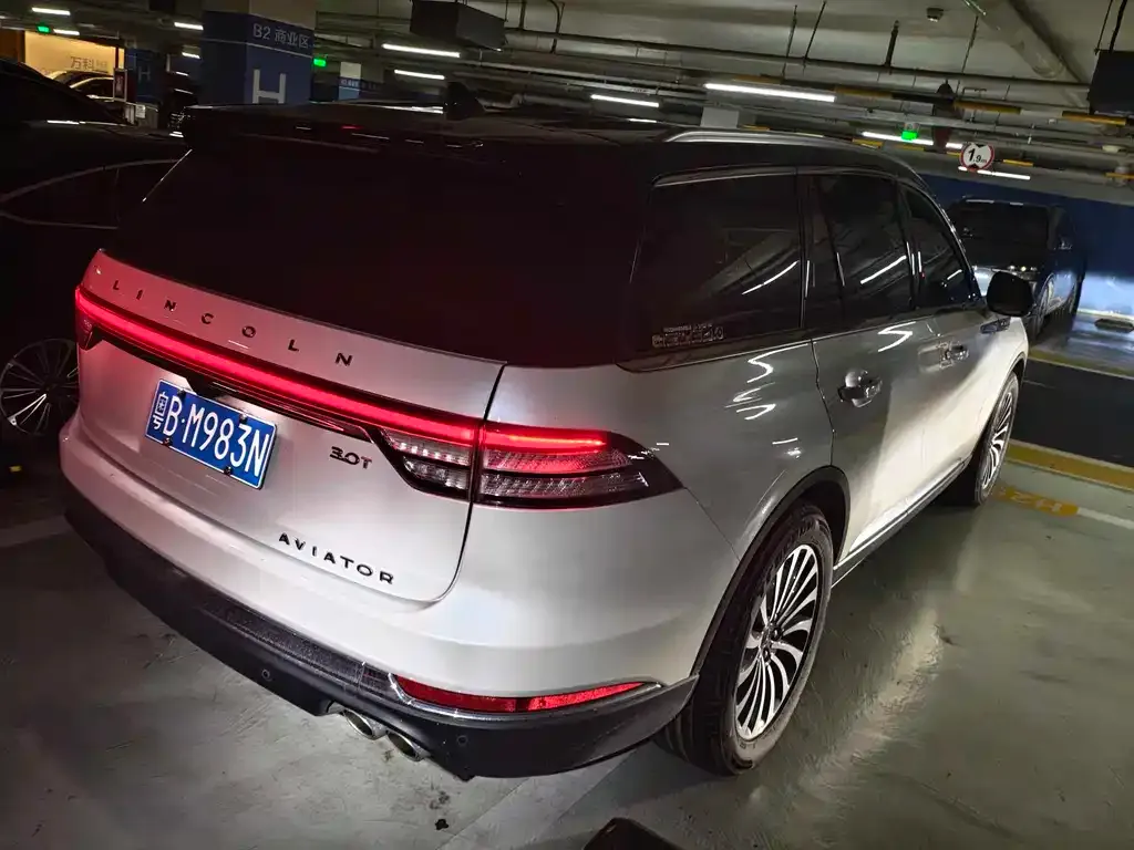 Lincoln Aviator — фото 9