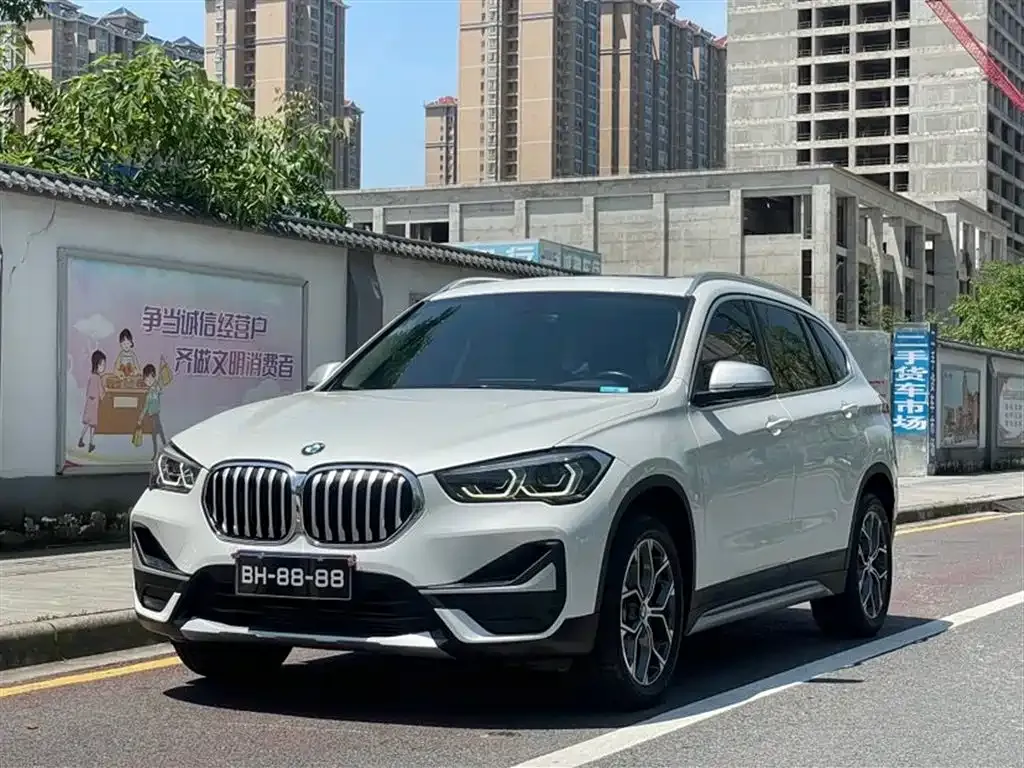BMW X1 — фото 1