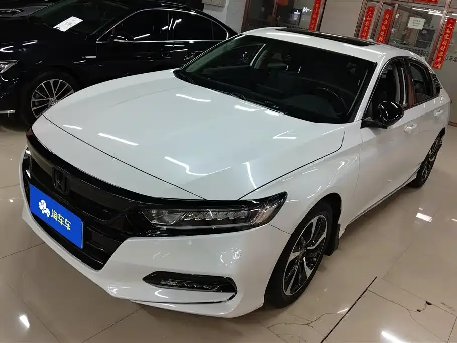 Honda Accord — фото 1