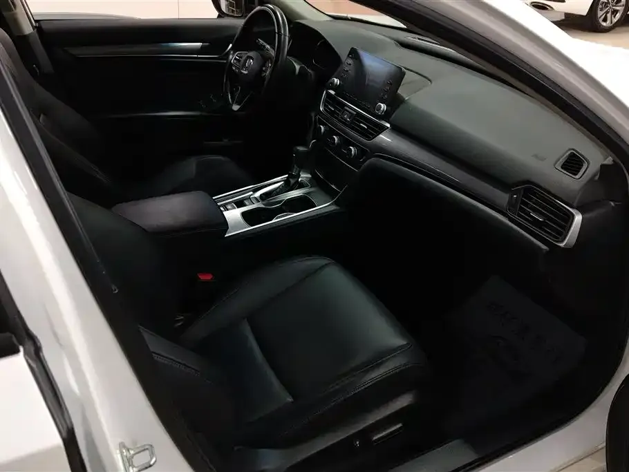 Honda Accord — фото 2