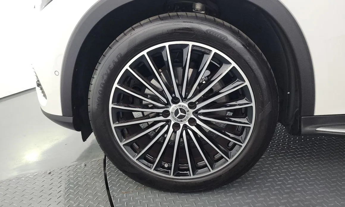 Mercedes-Benz GLC-Class 2025 из KR, фото 10