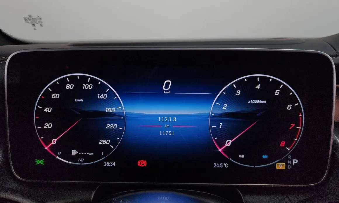 Mercedes-Benz GLC-Class 2025 из KR, фото 4