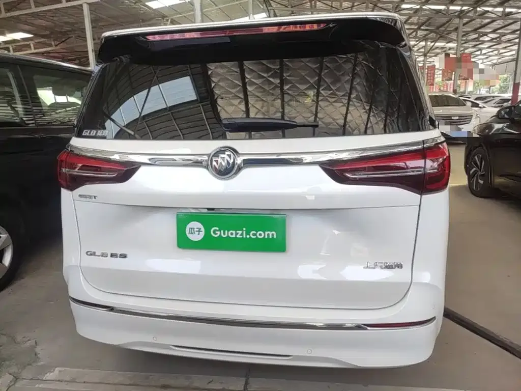 Buick GL8 2021 из CN, фото 2